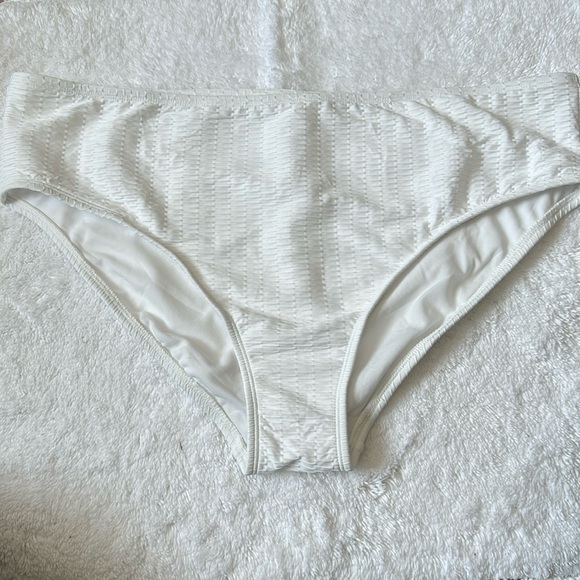 NWOT Stoney clover lane white mid rise cheeky swim bikini bottom - Picture 2 of 5